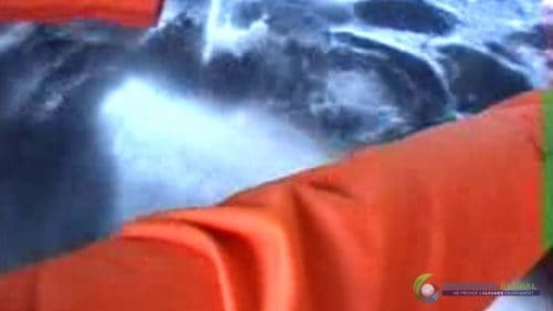 AQUAQUICK 2000 Sea Oil Spill Rig Cleaning Demo 2 024