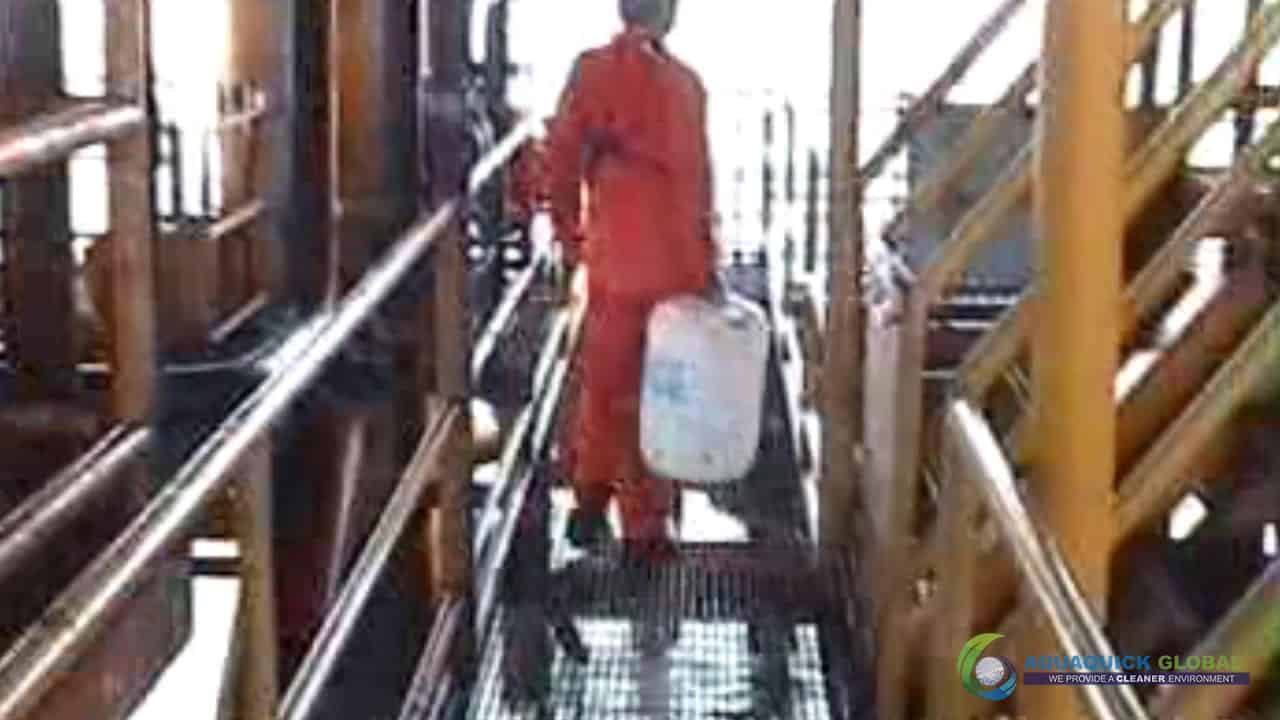 Pembersihan Tumpahan Laut yang Ramah Lingkungan dengan AQUAQUICK 2000 Keunggulan 3 Pembersihan Tumpahan Laut