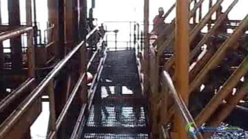 AQUAQUICK 2000 Sea Oil Spill Rig Cleaning Demo 2 062