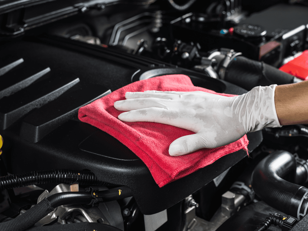 The Importance of Regularly Using an Engine Cleaner for Commercial Vehicles 7 limpeza do motor do carro