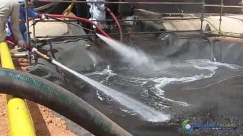 AQUAQUICK 2000 PDO OMAN Oil Sludge Tank Cleaning 032