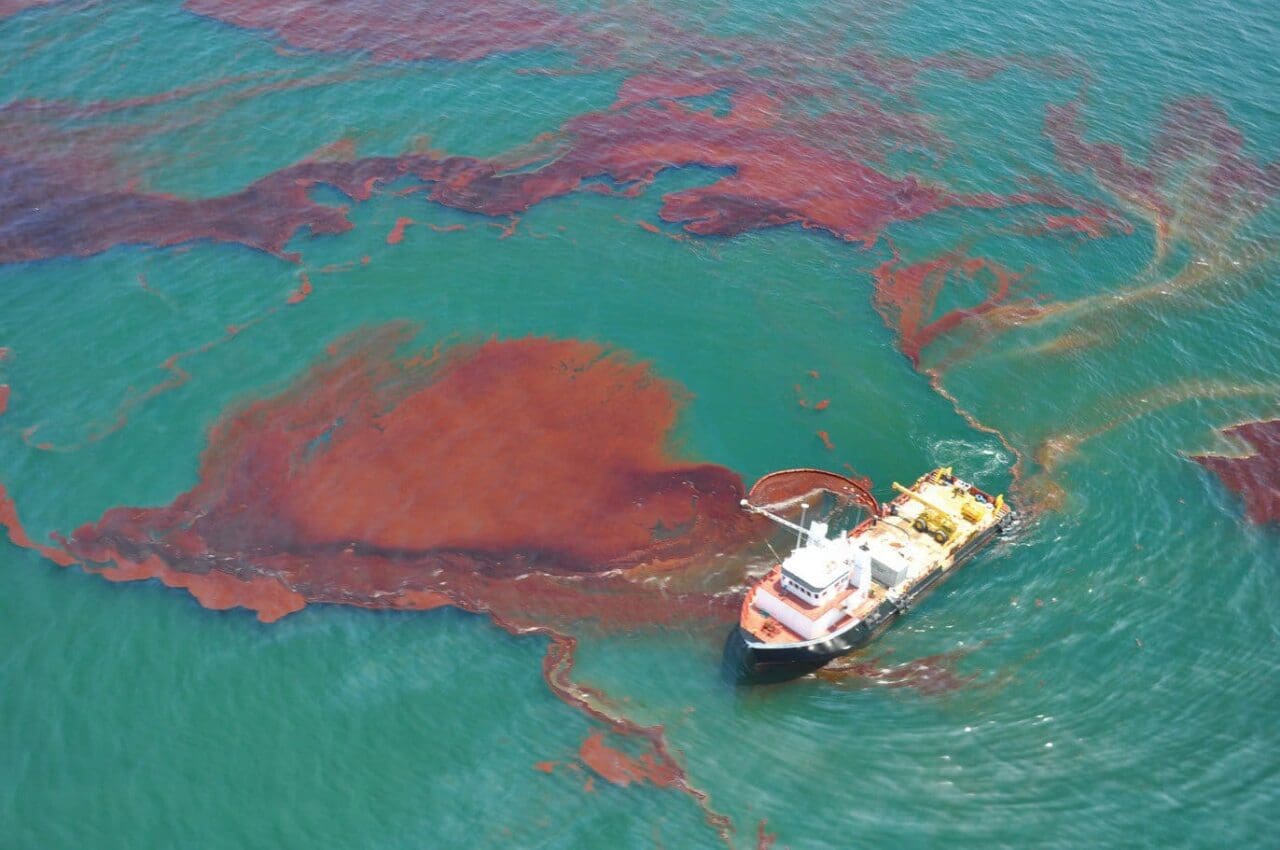 イルミナティカード　Oil Spill　油流出事故 Oil Spill Solutions: Do's And Don'ts - AQUAQUICK 2000